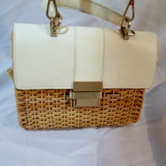 Zara Handbags - ZARA WOMAN Straw Basket Satchel Bag Crossbody